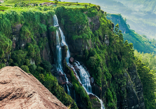 Garadi Ella waterfall- Sri Lanka
